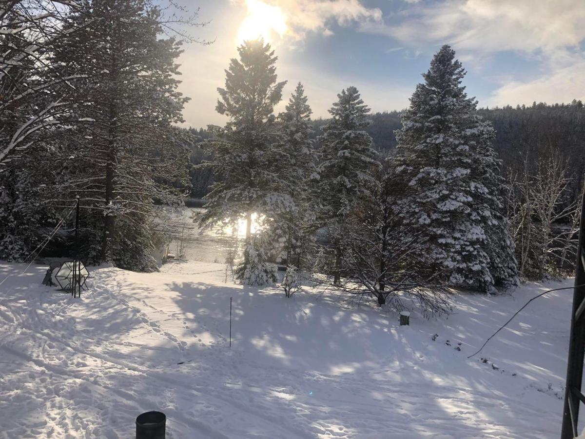Chalet Au Bord Du St-Maurice La Tuque Eksteriør bilde