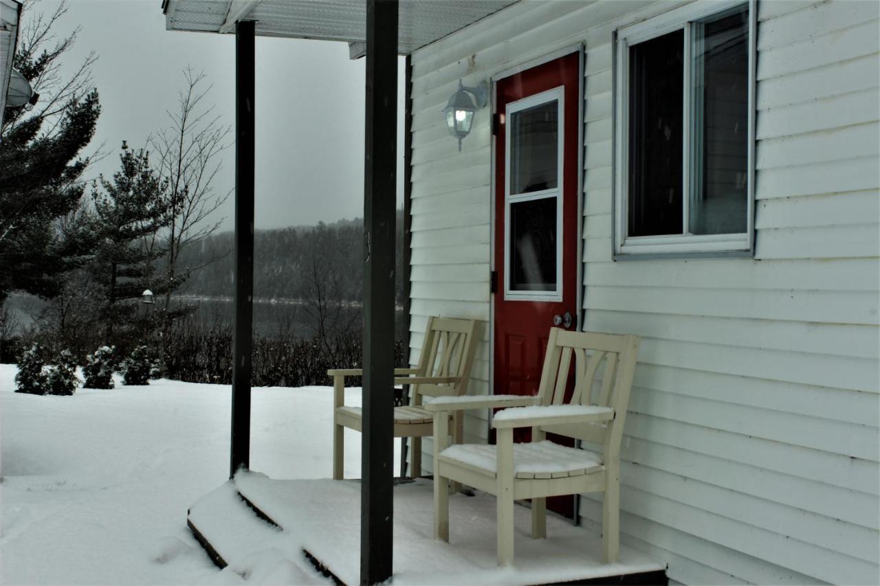 Chalet Au Bord Du St-Maurice La Tuque Eksteriør bilde